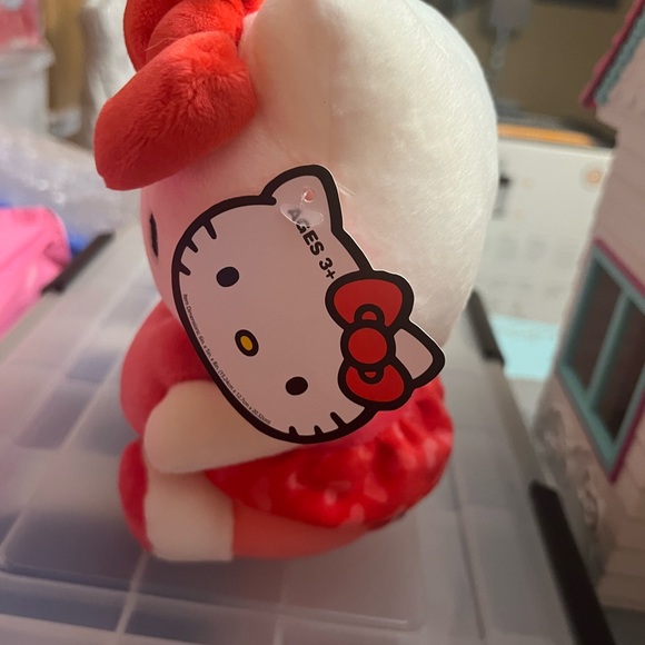Hello Kitty Plush - Picture 2 of 5
